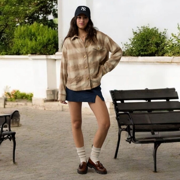 NEW! AE Oversized Plaid Shacket – Retro Chic Vibes with Gold Buttons Xlarge - Picture 9 of 10